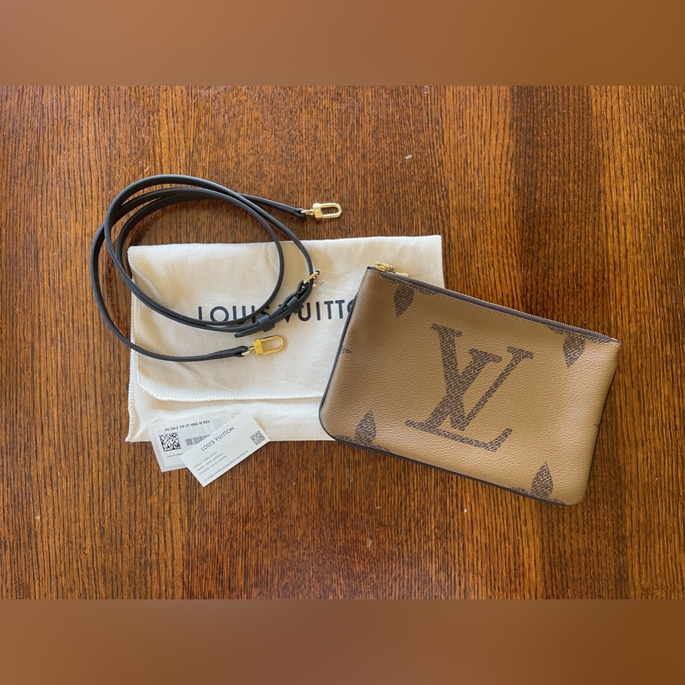Louis Vuitton Double Zip Pochette